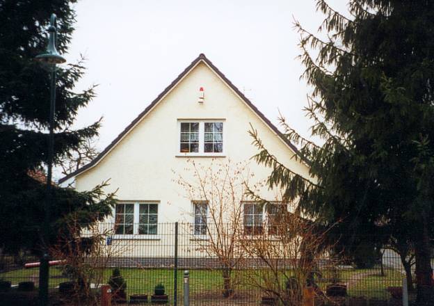 ZURÜCK
